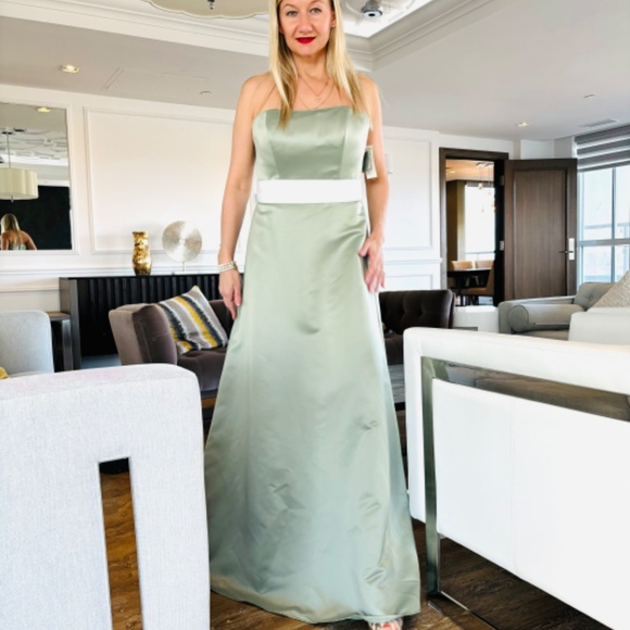 New Dress for prom - Picture 2 of 8